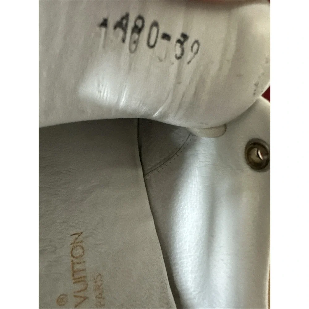 Louis vuitton authentic sneakers. Size EU‎ 39 US 8.5
